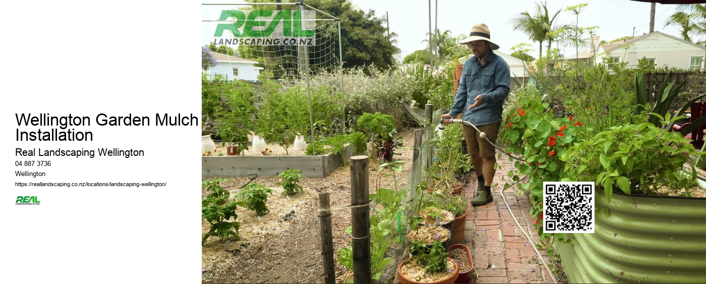 Wellington Garden Mulch Installation